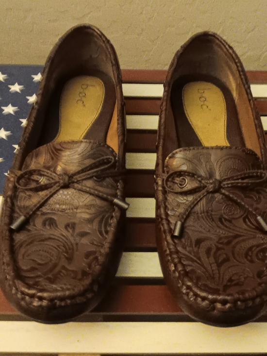 boc Shoes - b.o.c Brown Embossed Leather Moccasin Loafers